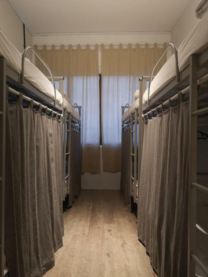 Urban Hostel *